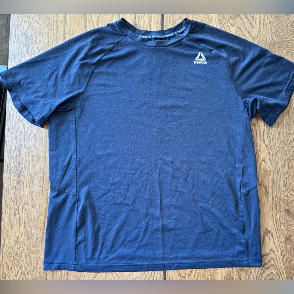 Reebok men’s dri fit t shirt navy blue size large